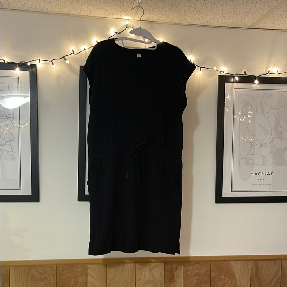 Chic Black Dress